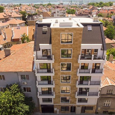 La Familia Apartments Varna Exterior photo