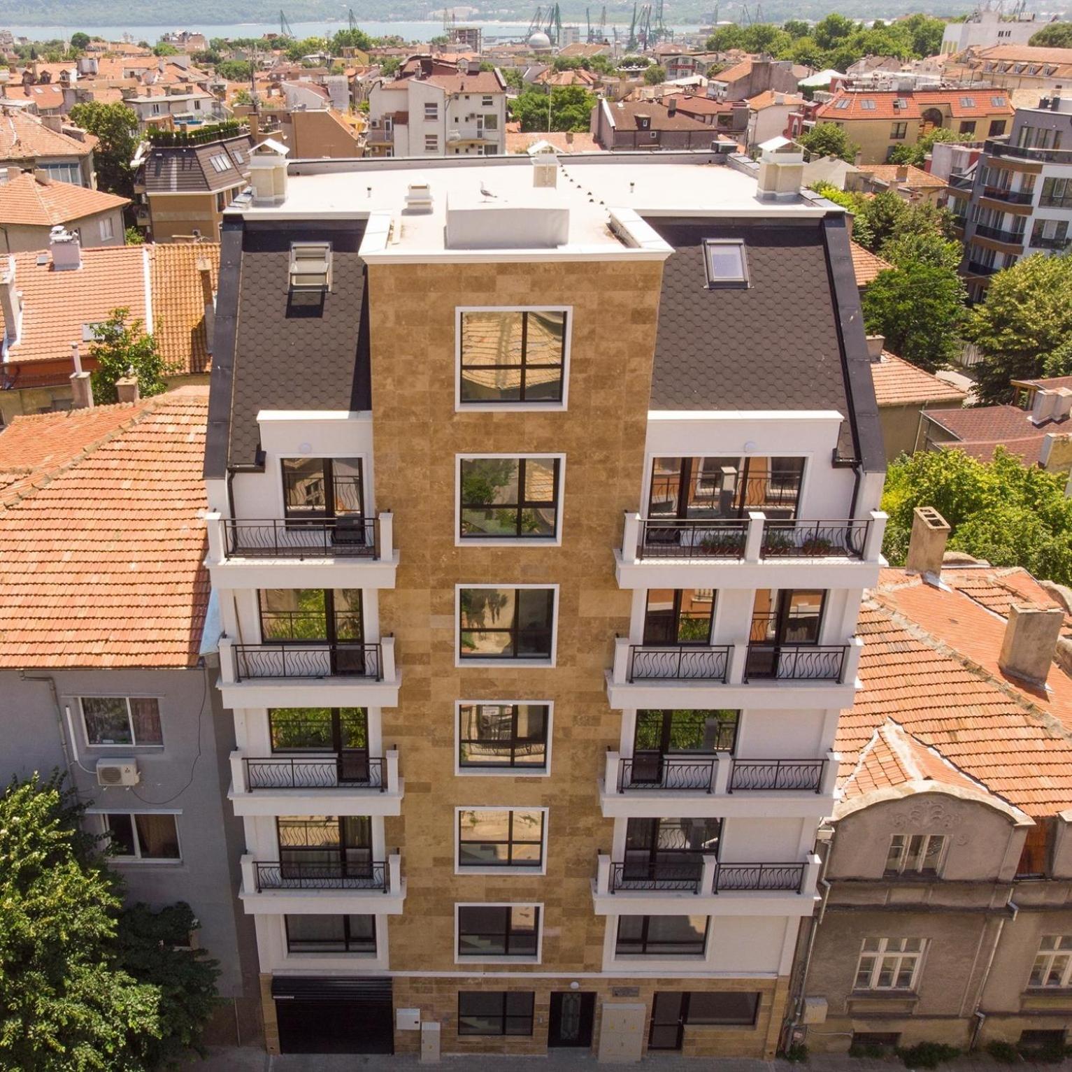 La Familia Apartments Varna Exterior photo