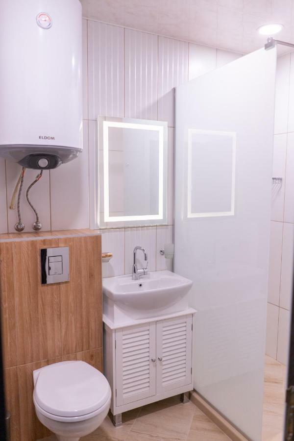La Familia Apartments Varna Exterior photo