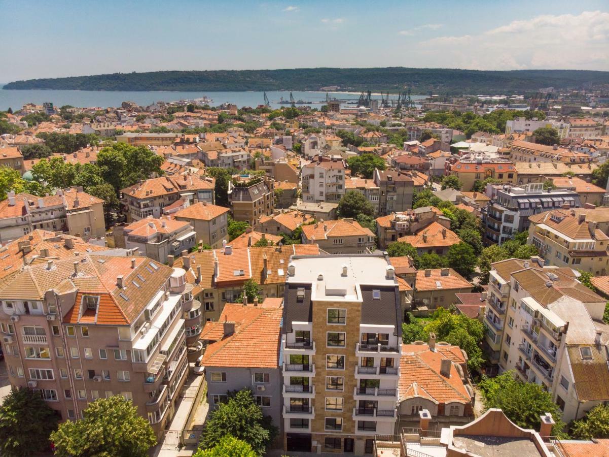 La Familia Apartments Varna Exterior photo